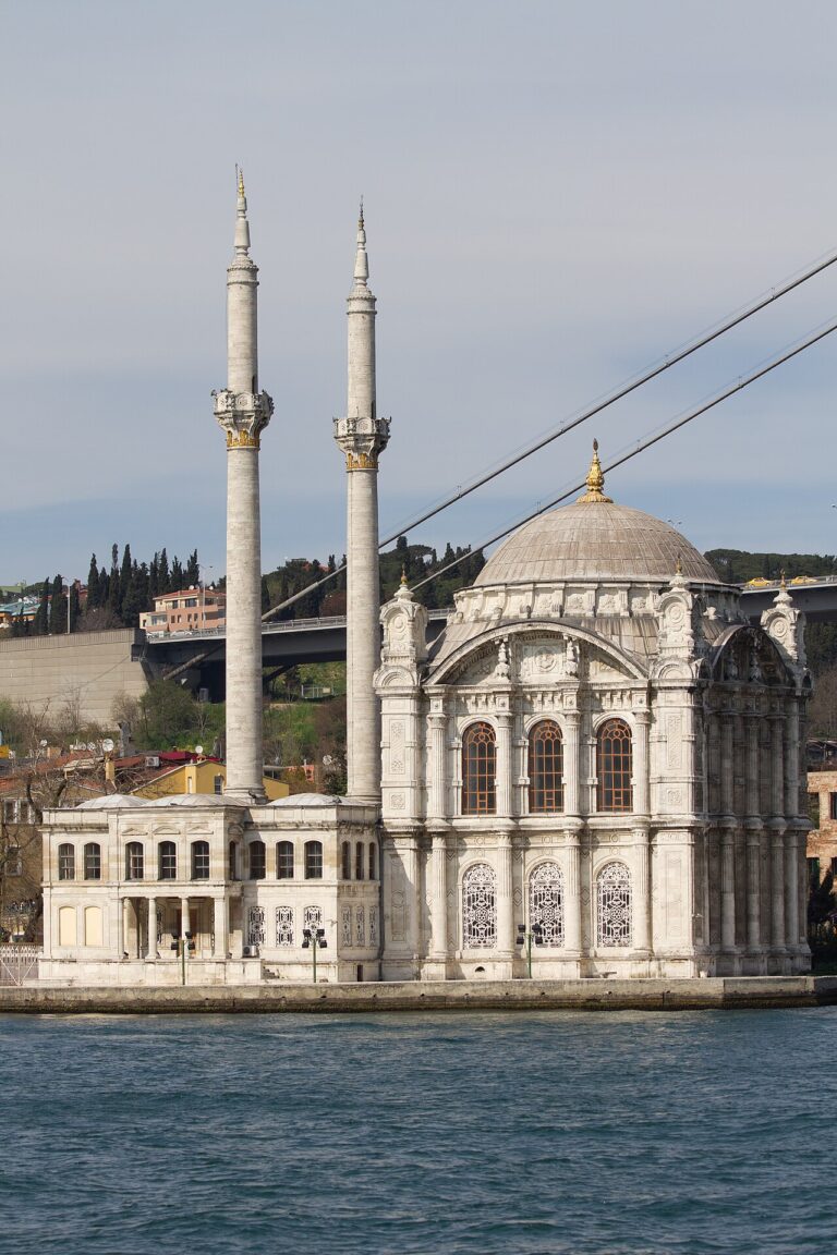 Büyük Mecidiye Camii - Ortaköy Mosque in Besiktas, Istanbul