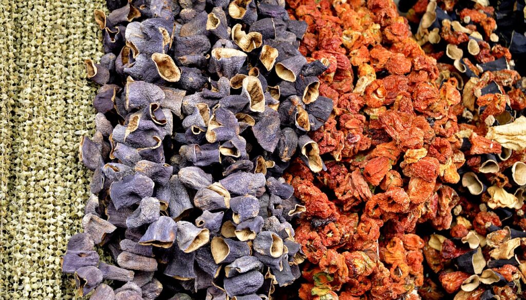 Dried vegetables on Spice bazaar in Istanbul 03 in Sultanahmet, Istanbul